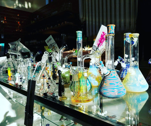 Tobacco Shop «La Tia Smoke Shop», reviews and photos, 154 Maverick St, East Boston, MA 02128, USA