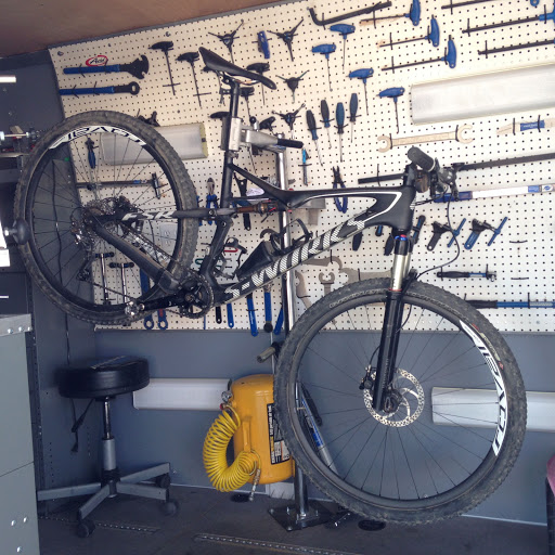 Bicycle Repair Shop «Thrill Bikes», reviews and photos, 4206 W Electra Ln, Glendale, AZ 85310, USA