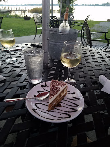 Winery «Buckeye Lake Winery, Inc», reviews and photos, 13750 Rosewood Rd NE, Thornville, OH 43076, USA