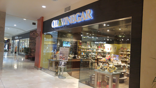 Gourmet Grocery Store «Oil & Vinegar», reviews and photos, 8429 Park Meadows Center Dr B121, Lone Tree, CO 80124, USA