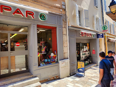 SPAR à Hyères