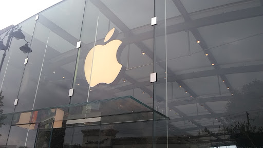 Computer Store «Apple Highland Village», reviews and photos, 4012 Westheimer Rd, Houston, TX 77027, USA