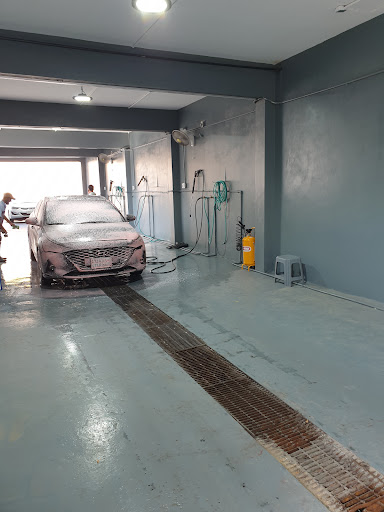 مغسلة لون الرغوه لخدمات السيارات 