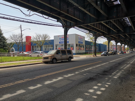 Self-Storage Facility «Treasure Island Storage», reviews and photos, 78-02 Liberty Ave, Ozone Park, NY 11417, USA
