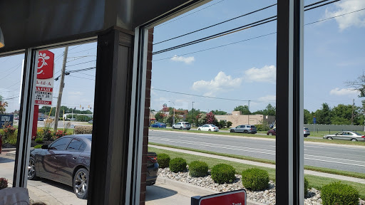 Fast Food Restaurant «Chick-fil-A», reviews and photos, 1440 N Dupont Hwy, Dover, DE 19901, USA