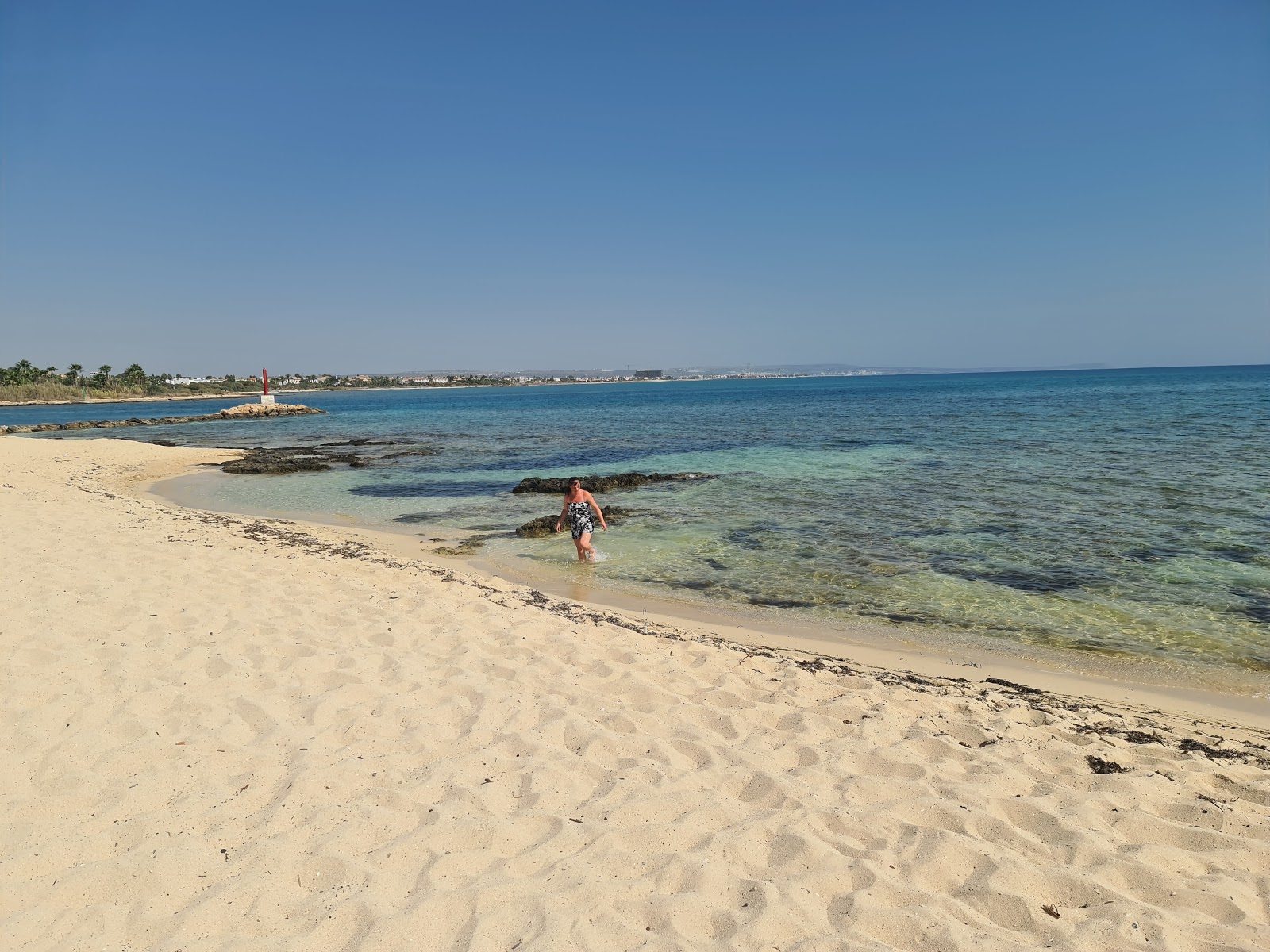 Foto von Liopetri beach mit eine gerade küstenlinie