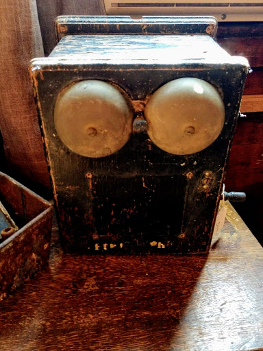 Antique Furniture Store «Hip and Humble», reviews and photos, 401 E Main St, Berryville, VA 22611, USA