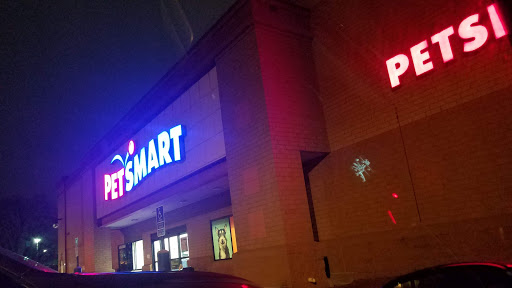 Pet Supply Store «PetSmart», reviews and photos, 11200 Prairie Lakes Dr, Eden Prairie, MN 55344, USA