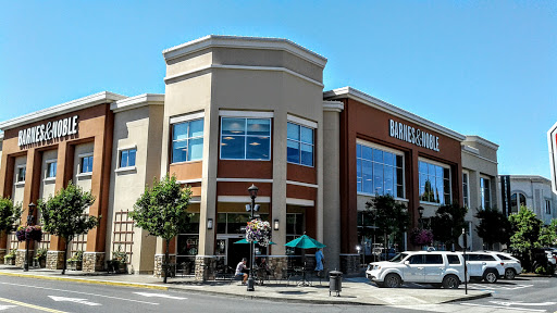 Barnes & Noble, 7227 SW Bridgeport Rd, Tigard, OR 97224, USA, 