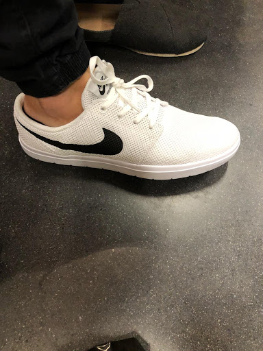 Sporting Goods Store «Nike Factory Store», reviews and photos, 20 City Blvd W #617, Orange, CA 92868, USA