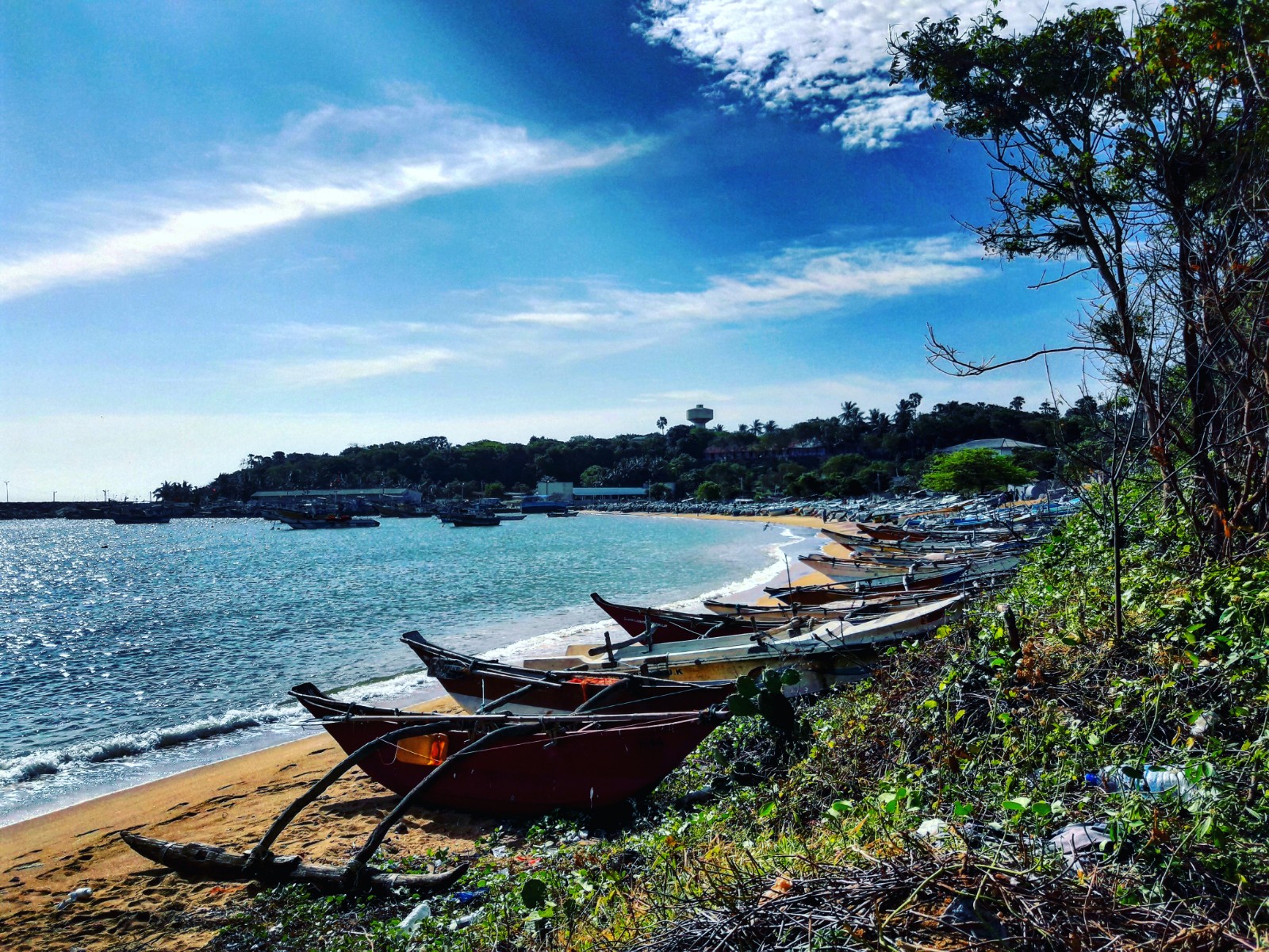 Foto de Hambantota Beach área de comodidades