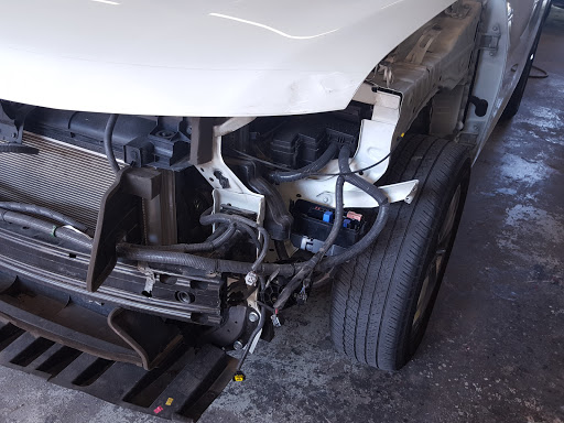 Auto Repair Shop «R & E Auto Repair & 911 auto Windshield», reviews and photos, 930 Rayford Rd, Spring, TX 77386, USA