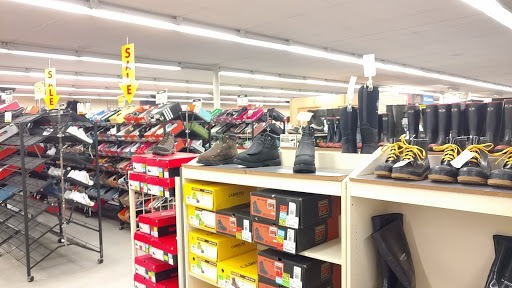 Super Shoes, 1167 Eichelberger St, Hanover, PA 17331, USA, 