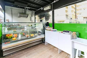 Restaurante La Línea Verde image