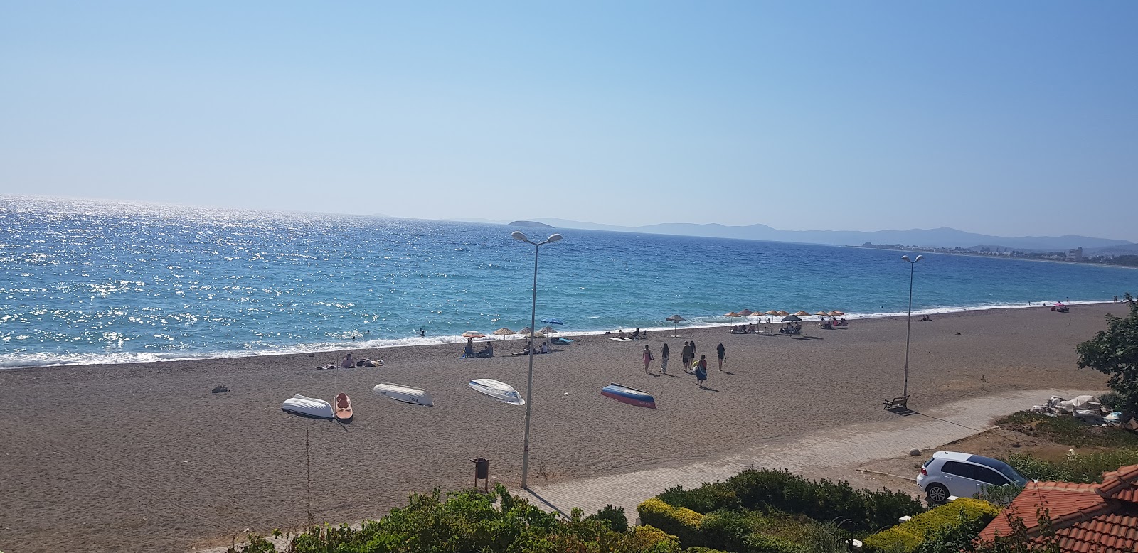 Foto von Ozdere beach und die siedlung