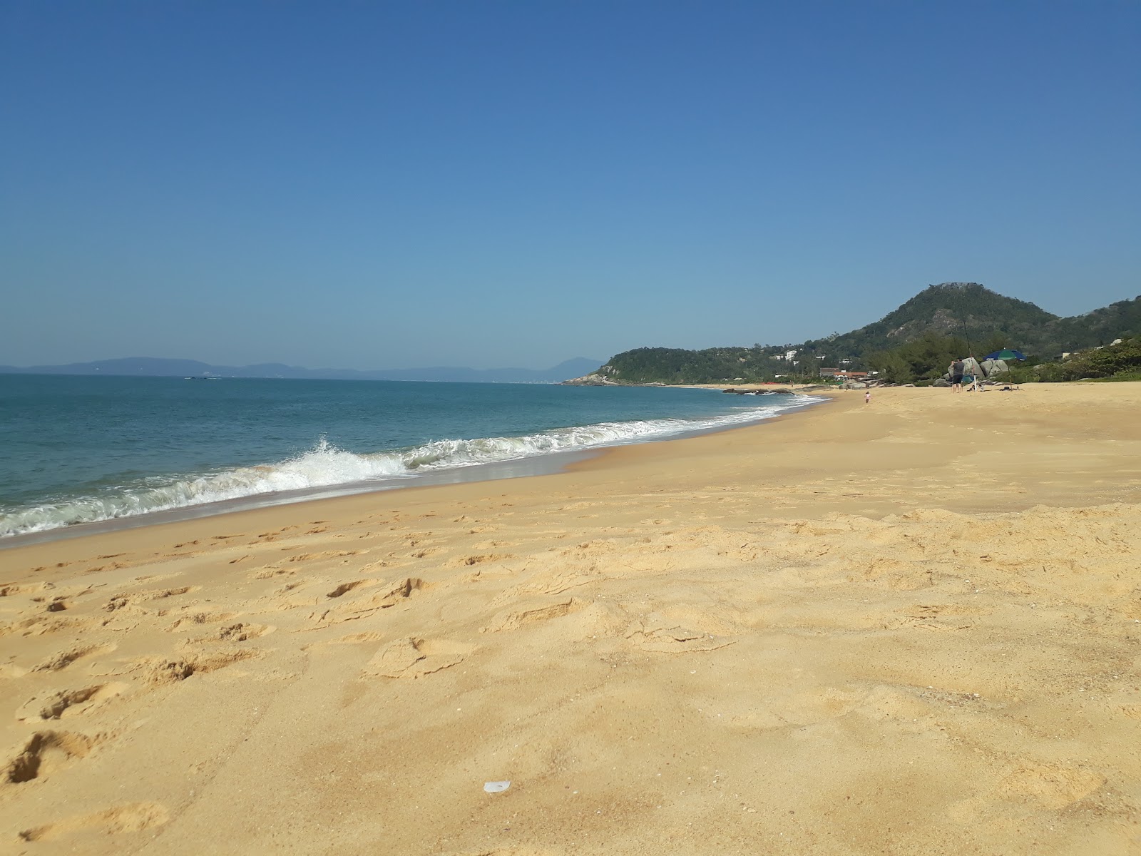 Photo of Bispo Beach and the settlement