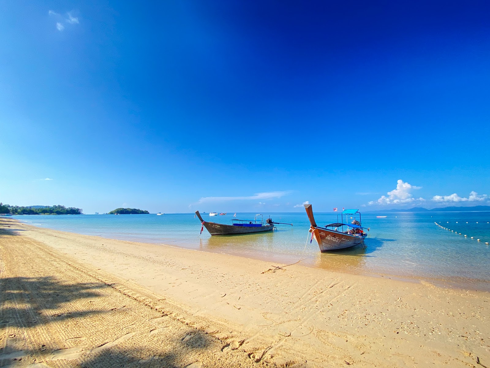 Fotografija Koh Kwang Beach z svetel pesek površino