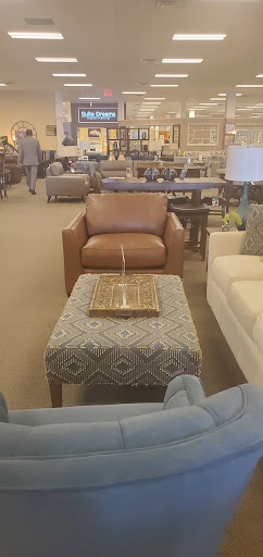 Furniture Store «Raymour & Flanigan Furniture and Mattress Store», reviews and photos, 3035 Cropsey Ave, Brooklyn, NY 11224, USA