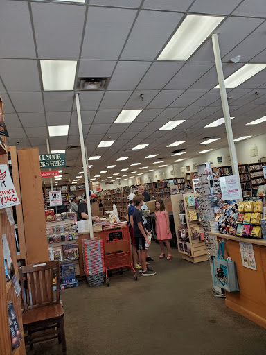 Book Store «Half Price Books», reviews and photos, 4322 E Cactus Rd, Phoenix, AZ 85032, USA