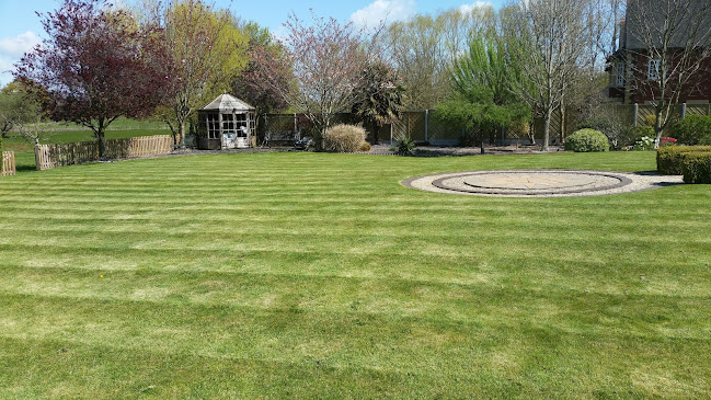 Comments and reviews of Priestgate Garden Specialists Ltd