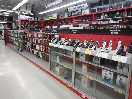 Office Supply Store «Staples», reviews and photos, 23131 Michigan Ave, Dearborn, MI 48124, USA