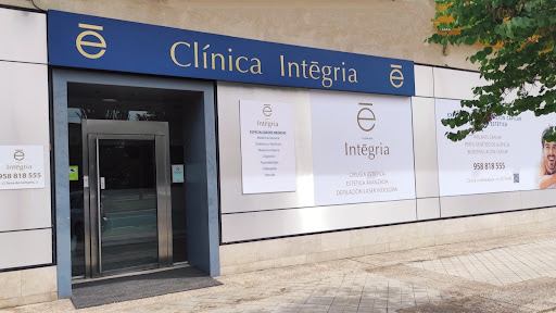 Clínica Intēgria. Injerto Capilar y Medicina Estética en Granada en Granada, Granada