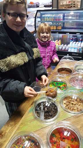 Donut Shop «Daily Dozen», reviews and photos, 32701 Woodward Ave, Royal Oak, MI 48073, USA