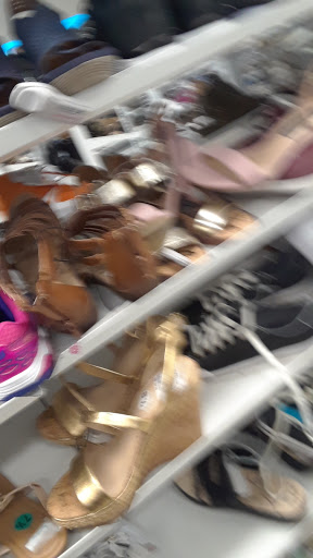 Clothing Store «Ross Dress for Less», reviews and photos, 4370 Okeechobee Blvd, West Palm Beach, FL 33409, USA