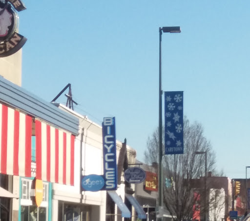 Thrift Store «Goodwill Second Debut Carytown», reviews and photos