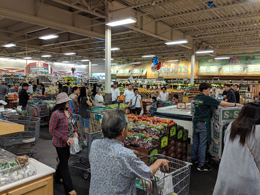 Shopping Mall «Alhambra Place», reviews and photos, 2 E Main St, Alhambra, CA 91801, USA