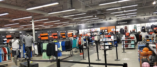 Sporting Goods Store «Nike Factory Store», reviews and photos, 15609 FL-535, Orlando, FL 32821, USA