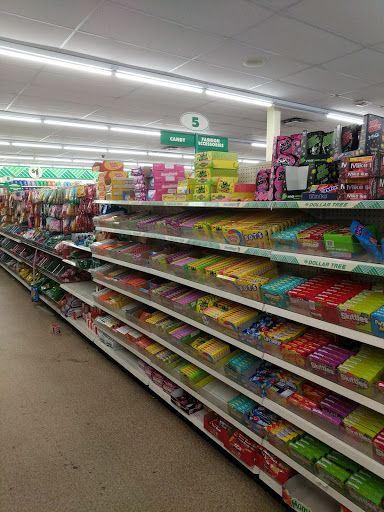 Dollar Store «Dollar Tree», reviews and photos, 8634 Baymeadows Rd, Jacksonville, FL 32256, USA