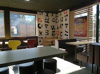 Atmosphère du Restauration rapide McDonald's à Fontaine - n°11