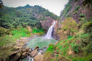 Dunhida Waterfall access point image