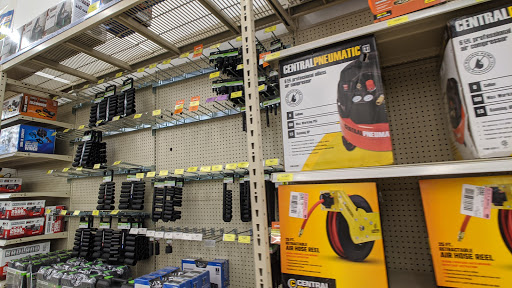 Hardware Store «Harbor Freight Tools», reviews and photos, 6808 W Greenfield Ave, West Allis, WI 53214, USA