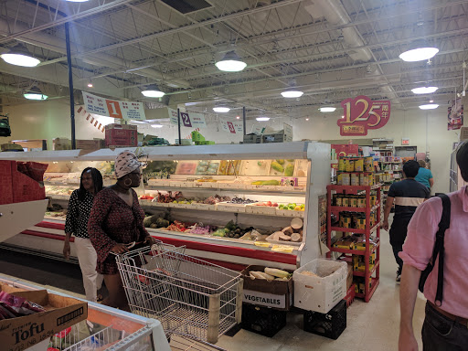 Asian Grocery Store «Richwell Market», reviews and photos, 1835 S Canal St, Chicago, IL 60616, USA