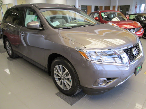 Nissan Dealer «Larry H. Miller Nissan Southwest», reviews and photos, 5067 S Wadsworth Blvd, Littleton, CO 80123, USA