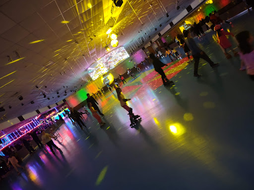 Roller Skating Rink «Bonaventure Always Family Friendly Skating Center And Birthday Parties», reviews and photos, 24505 Halsted Rd, Farmington Hills, MI 48335, USA