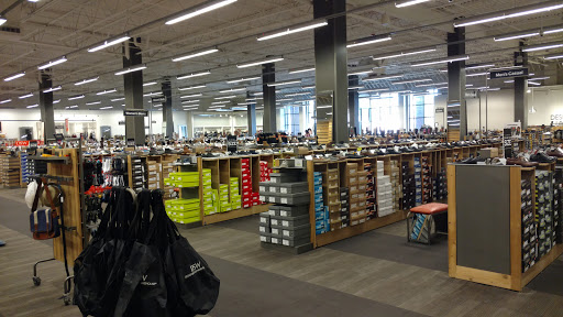 Shoe Store «DSW Designer Shoe Warehouse», reviews and photos, 7321 Lake St, River Forest, IL 60305, USA