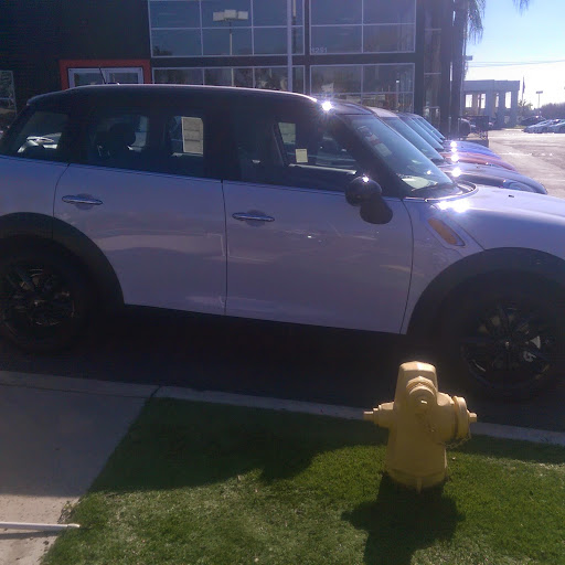 Car Dealer «MINI of Ontario», reviews and photos, 1251 Auto Center Dr, Ontario, CA 91761, USA
