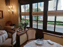 Atmosphère du Restaurant français La Licorne à Fontevraud-l'Abbaye - n°3