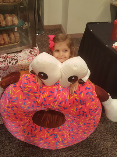 Dessert Shop «Honey Creme Donut Shop», reviews and photos, 514 Vincennes St, New Albany, IN 47150, USA