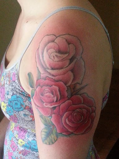 Tattoo Shop «Lady Luck Tattoo Studio», reviews and photos, 220 N Benton St, Woodstock, IL 60098, USA