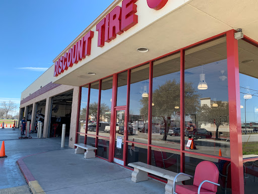 Discount Tire Store - San Marcos, 2227 S Interstate 35, San Marcos, TX 78666, USA, 