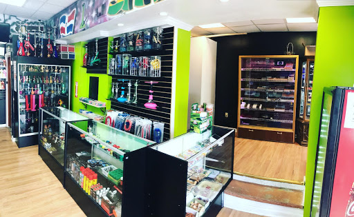 Tobacco Shop «Cloud Depot Vape & Smoke Shop», reviews and photos, 273 Lafayette St, Newark, NJ 07105, USA