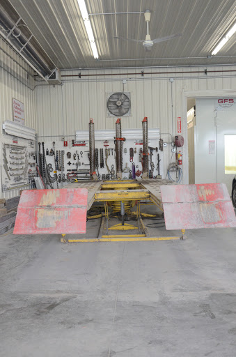 Auto Body Shop «Waln Repair & Collision Center», reviews and photos, 21 Williams Blvd, Fairfax, IA 52228, USA