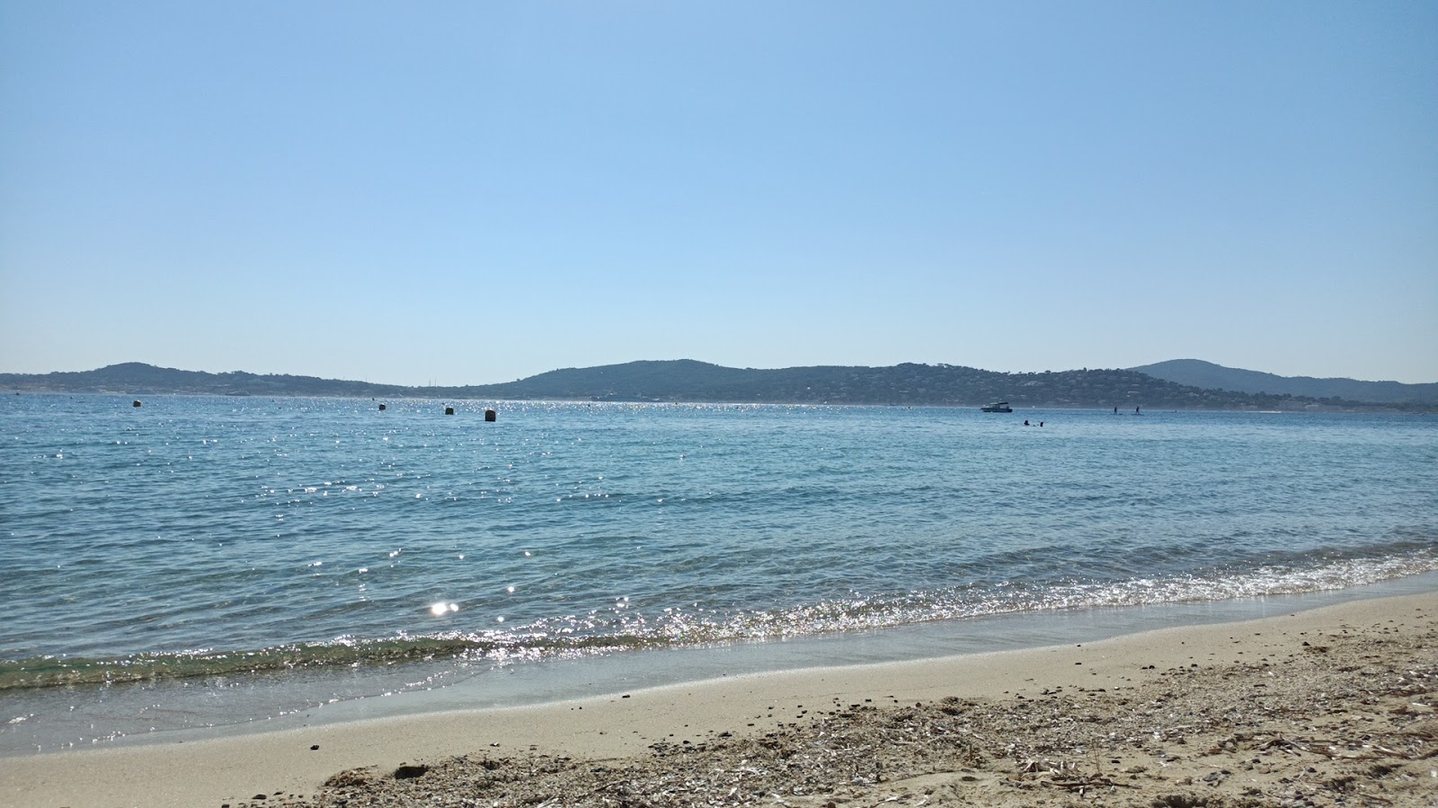 Foto von Plage Du Vieux Moulin annehmlichkeitenbereich