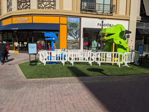 Shopping Mall «Broadway Plaza», reviews and photos, 1275 Broadway Plaza, Walnut Creek, CA 94596, USA