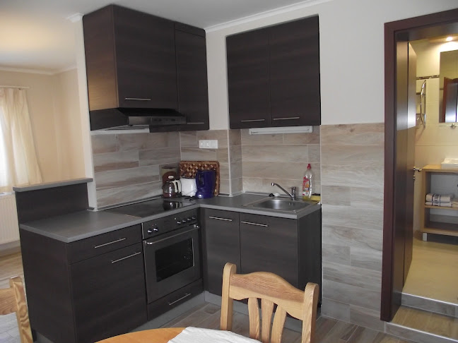 Comentarii opinii despre Besenyei Apartman