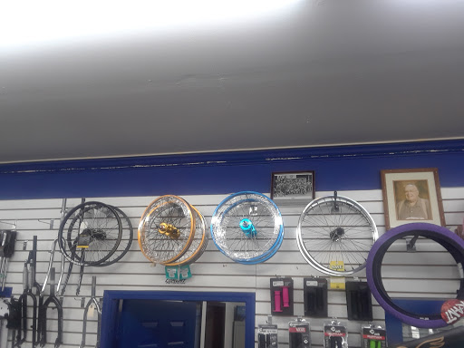 Bicycle Store «Ace Bicycle Shop», reviews and photos, 2500 S MacArthur Blvd, Springfield, IL 62704, USA